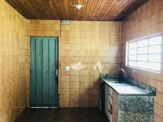 Casa / Sobrado Comercial para Locação em Londrina/PR Santa Rosa 4 Quartos