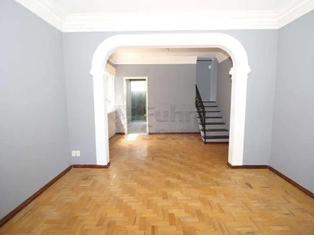 Casa / Sobrado Comercial para Locação em Pelotas/RS Centro