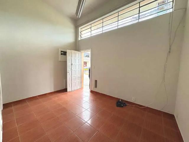 Casa / Sobrado Comercial para Locação em Pindamonhangaba/SP Bosque da Princesa