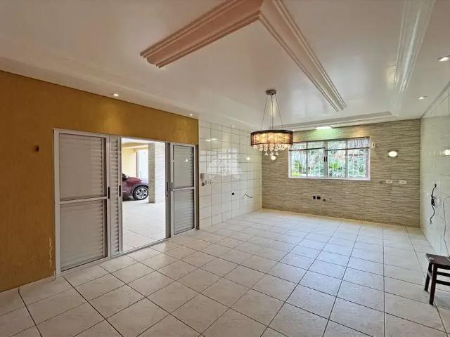 Casa / Sobrado Comercial para Locação em Pinhais/PR Jardim Cláudia 3 Quartos