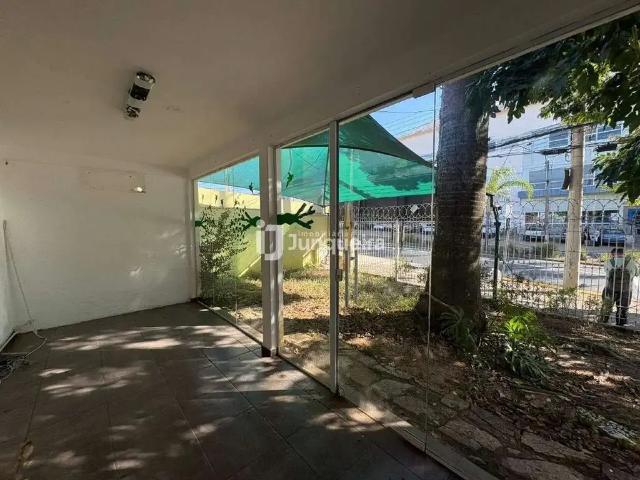 Casa / Sobrado Comercial para Locação em Piracicaba/SP Vila Independência 4 Quartos