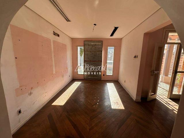Casa / Sobrado Comercial para Locação em Piracicaba/SP Centro 4 Quartos