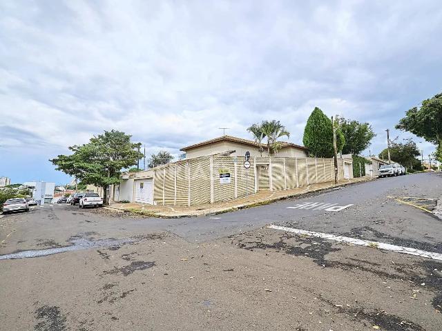 Casa / Sobrado Comercial para Locação em Piracicaba/SP São Dimas 3 Quartos