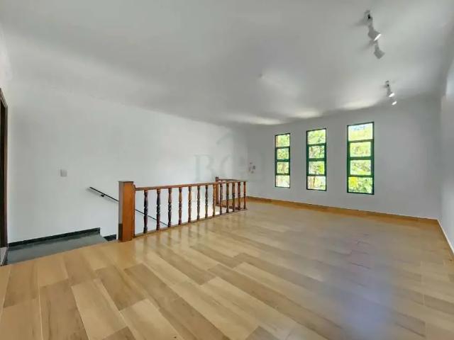 Casa / Sobrado Comercial para Locação em Poços de Caldas/MG Centro 3 Quartos