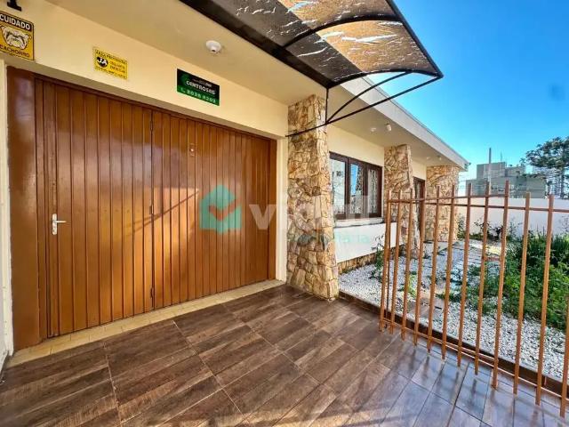 Casa / Sobrado Comercial para Locação em Ponta Grossa/PR Centro 3 Quartos