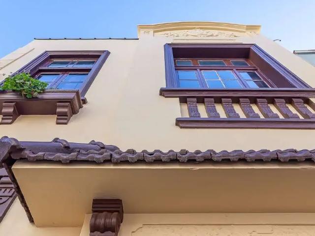 Casa / Sobrado Comercial para Locação em Porto Alegre/RS Menino Deus 1 Quartos