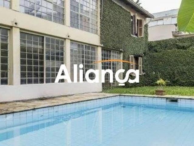 Casa / Sobrado Comercial para Locação em Porto Alegre/RS Mont Serrat