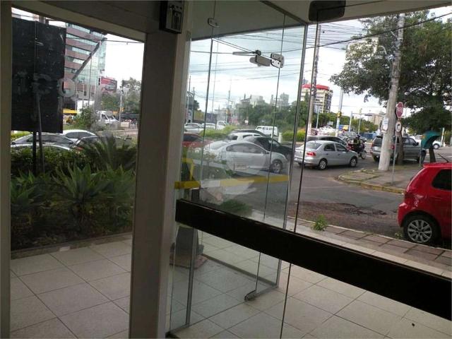 Casa / Sobrado Comercial para Locação em Porto Alegre/RS Auxiliadora 17 Quartos