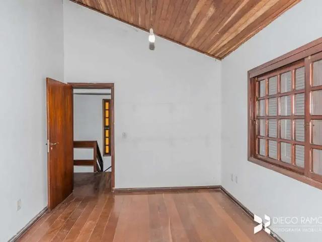Casa / Sobrado Comercial para Locação em Porto Alegre/RS Auxiliadora