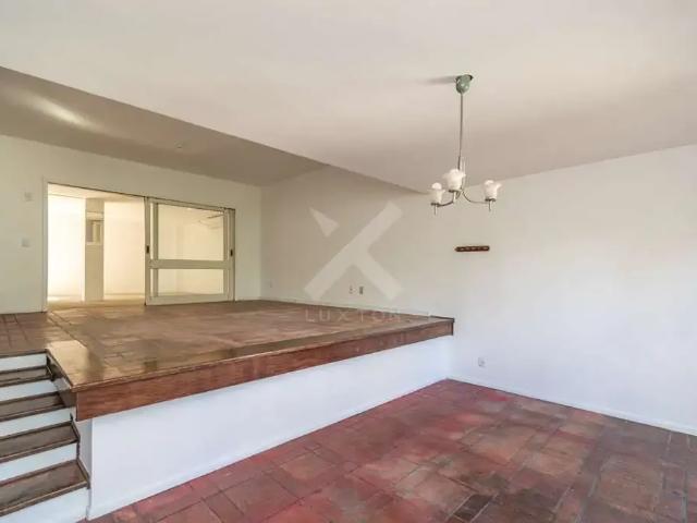 Casa / Sobrado Comercial para Locação em Porto Alegre/RS Bela Vista