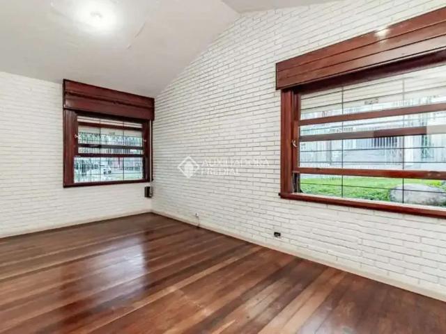 Casa / Sobrado Comercial para Locação em Porto Alegre/RS Boa Vista 4 Quartos