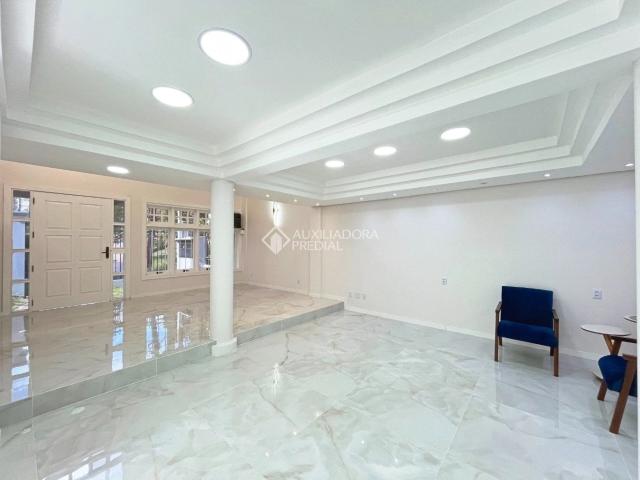 Casa / Sobrado Comercial para Locação em Porto Alegre/RS Chácara das Pedras 4 Quartos