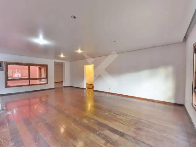 Casa / Sobrado Comercial para Locação em Porto Alegre/RS Chácara das Pedras