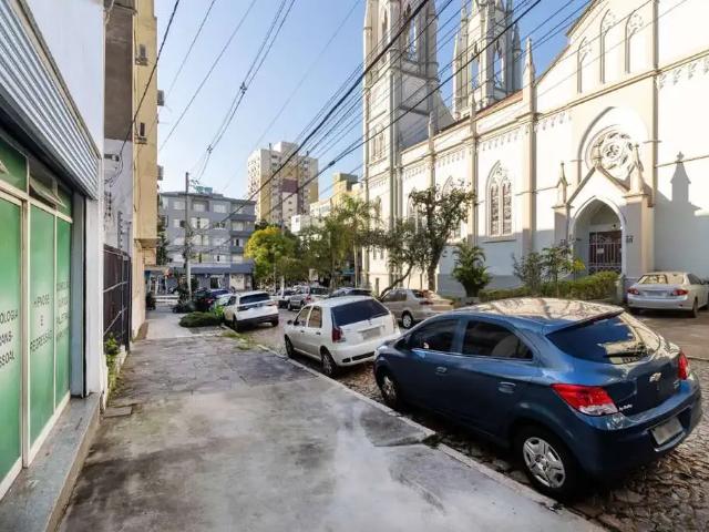 Casa / Sobrado Comercial para Locação em Porto Alegre/RS Floresta 2 Quartos