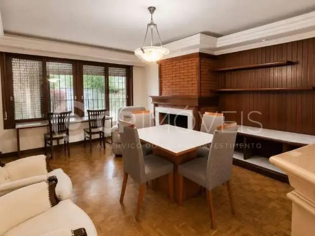 Casa / Sobrado Comercial para Locação em Porto Alegre/RS Jardim Lindóia 3 Quartos