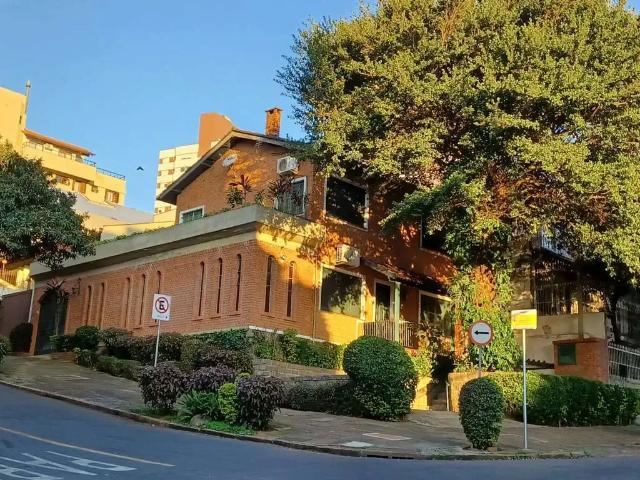 Casa / Sobrado Comercial para Locação em Porto Alegre/RS Petrópolis 4 Quartos