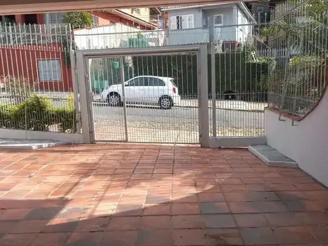 Casa / Sobrado Comercial para Locação em Porto Alegre/RS Teresópolis 3 Quartos