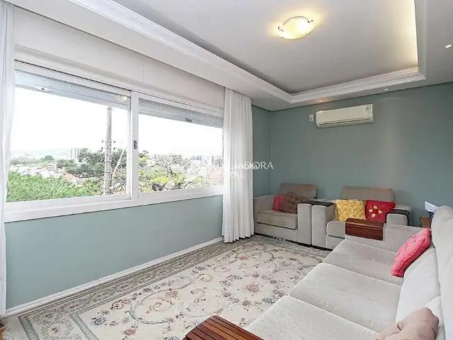 Casa / Sobrado Comercial para Locação em Porto Alegre/RS Três Figueiras 5 Quartos