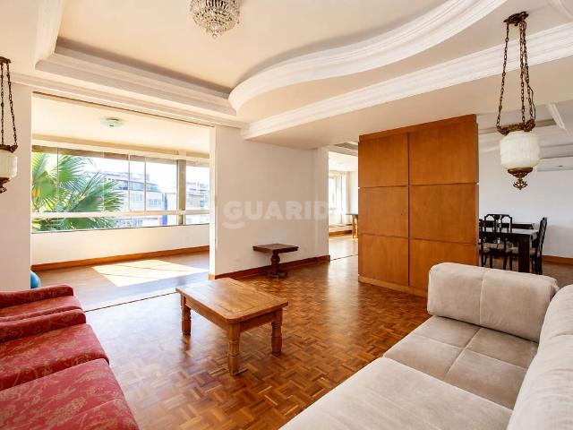 Casa / Sobrado Comercial para Locação em Porto Alegre/RS Três Figueiras 5 Quartos