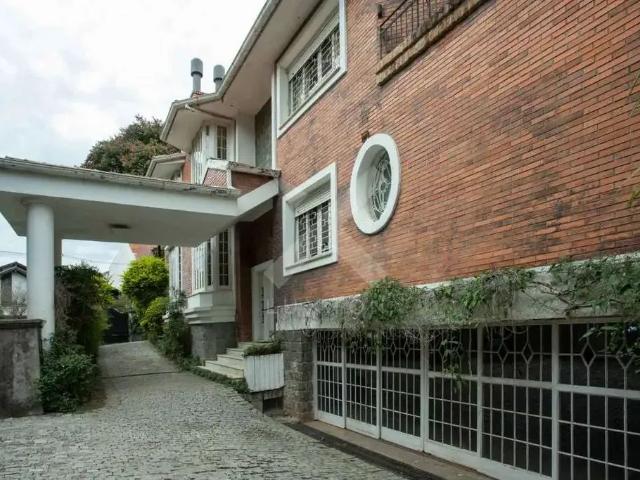 Casa / Sobrado Comercial para Locação em Porto Alegre/RS Três Figueiras