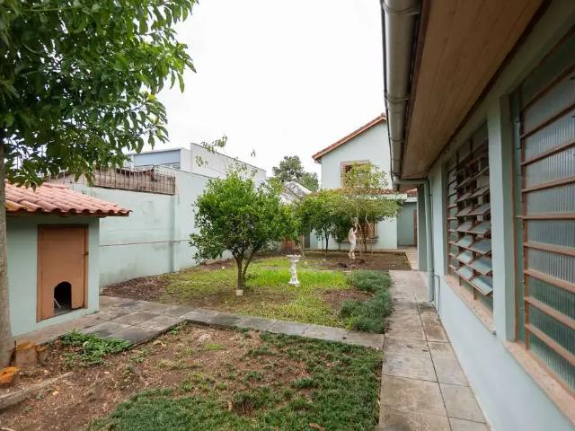 Casa / Sobrado Comercial para Locação em Porto Alegre/RS Tristeza 4 Quartos