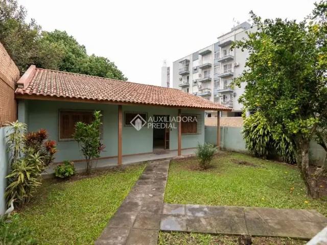 Casa / Sobrado Comercial para Locação em Porto Alegre/RS Tristeza