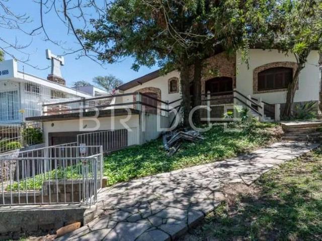 Casa / Sobrado Comercial para Locação em Porto Alegre/RS Tristeza