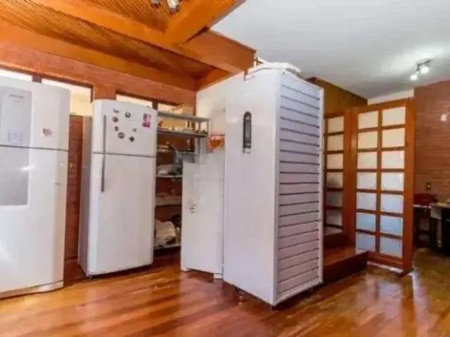 Casa / Sobrado Comercial para Locação em Porto Alegre/RS Tristeza 4 Quartos