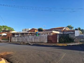 Casa / Sobrado Comercial para Locação em Ribeirão Preto/SP Jardim Sumaré 3 Quartos