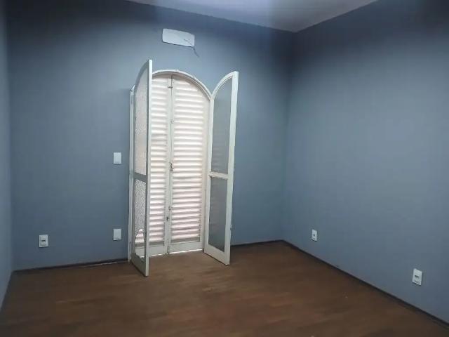 Casa / Sobrado Comercial para Locação em Ribeirão Preto/SP Jardim São Luiz 10 Quartos