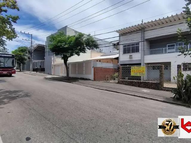 Casa / Sobrado Comercial para Locação em Rio de Janeiro/RJ Santa Cruz 5 Quartos