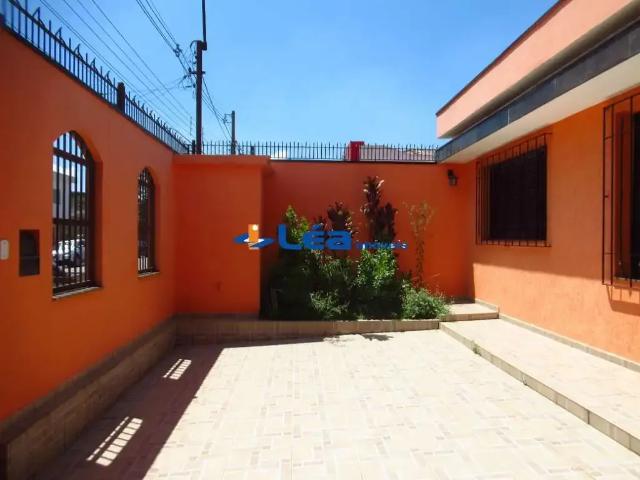 Casa / Sobrado Comercial para Locação em Suzano/SP Jardim Santa Helena 3 Quartos