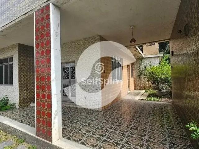 Casa / Sobrado Comercial para Locação em São Gonçalo/RJ Alcântara