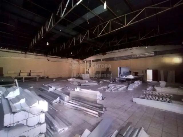 Casa / Sobrado Comercial para Locação em São José do Rio Preto/SP Parque Industrial Tancredo Neves 5 Quartos
