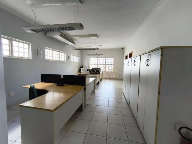 Casa / Sobrado Comercial para Locação em São José dos Campos/SP Vila Adyana