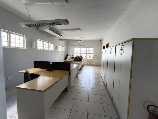 Casa / Sobrado Comercial para Locação em São José dos Campos/SP Vila Adyana