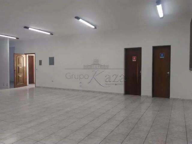 Casa / Sobrado Comercial para Locação em São José dos Campos/SP Vila Adyana
