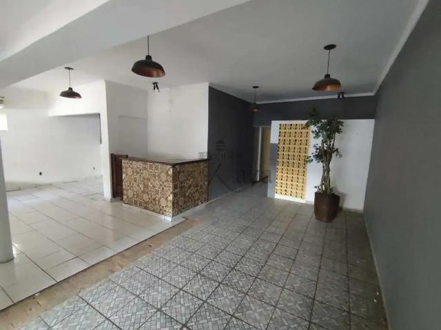 Casa / Sobrado Comercial para Locação em São José dos Campos/SP Vila Ema