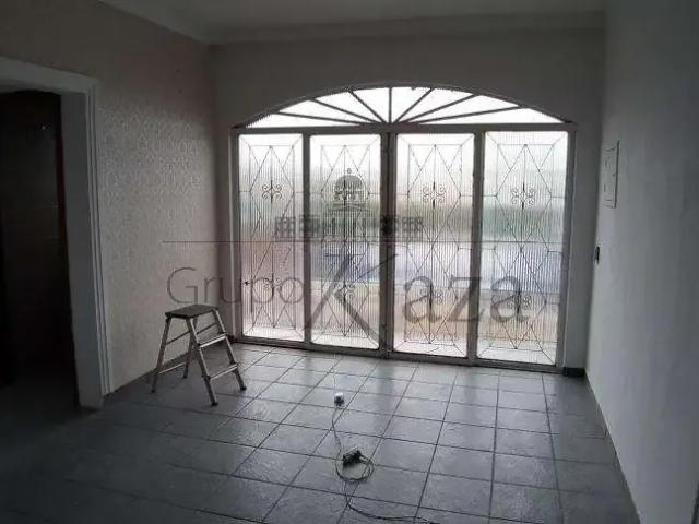 Casa / Sobrado Comercial para Locação em São José dos Campos/SP Centro 3 Quartos