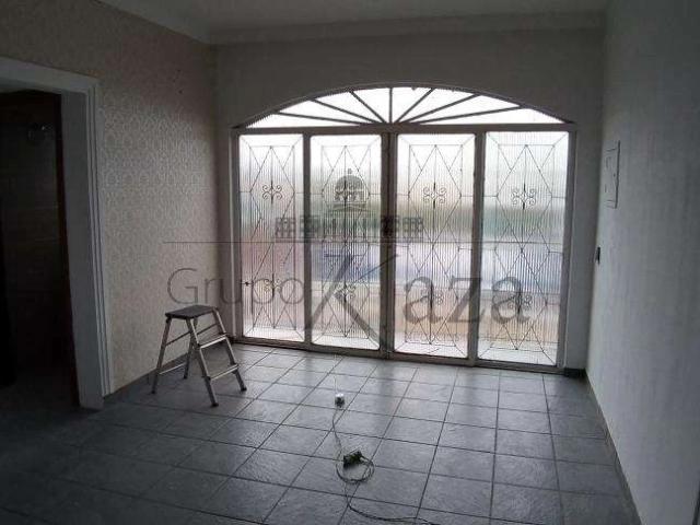 Casa / Sobrado Comercial para Locação em São José dos Campos/SP Centro 3 Quartos