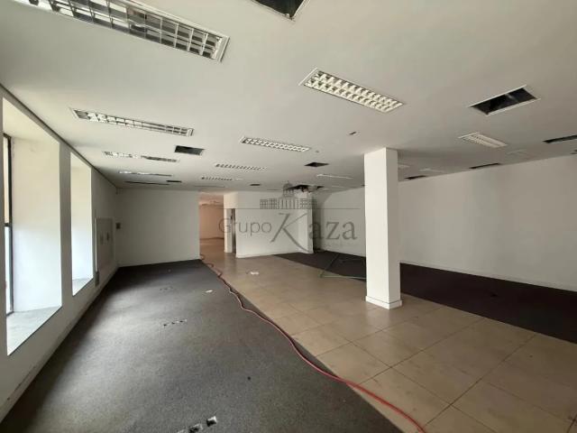 Casa / Sobrado Comercial para Locação em São José dos Campos/SP Centro
