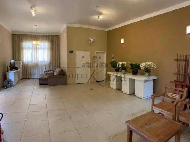 Casa / Sobrado Comercial para Locação em São José dos Campos/SP Cidade Morumbi