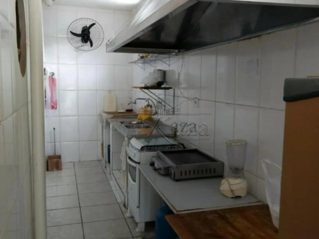 Casa / Sobrado Comercial para Locação em São José dos Campos/SP Conjunto Residencial Galo Branco