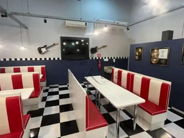 Casa / Sobrado Comercial para Locação em São José dos Campos/SP Jardim América