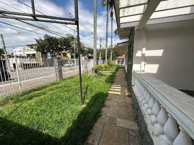 Casa / Sobrado Comercial para Locação em São José dos Campos/SP Jardim Apolo 4 Quartos