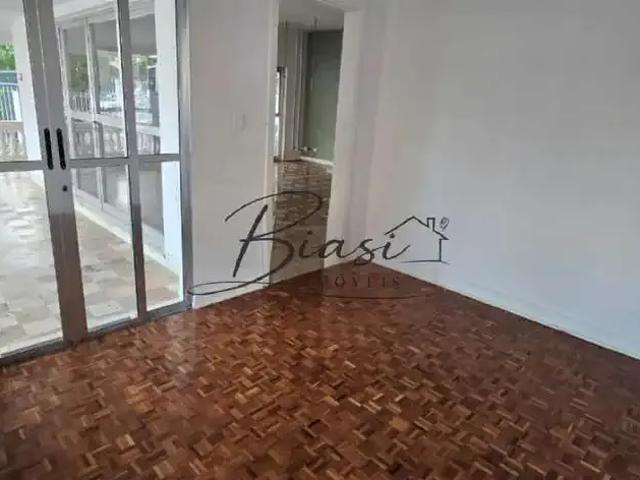 Casa / Sobrado Comercial para Locação em São José dos Campos/SP Jardim Apolo 4 Quartos