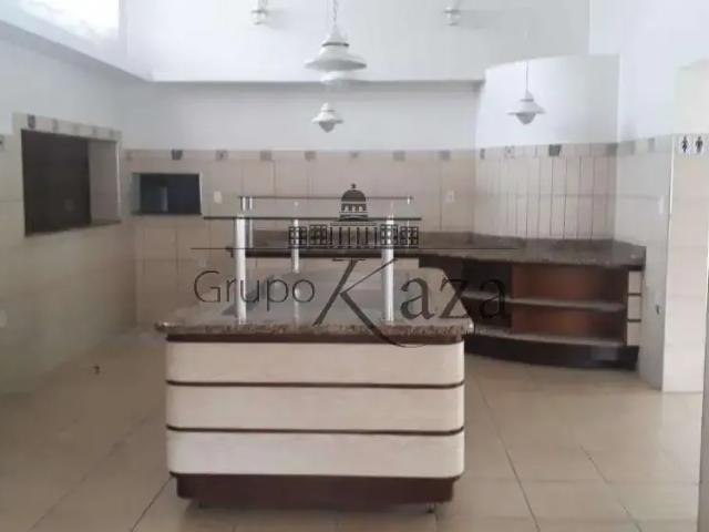 Casa / Sobrado Comercial para Locação em São José dos Campos/SP Jardim Augusta