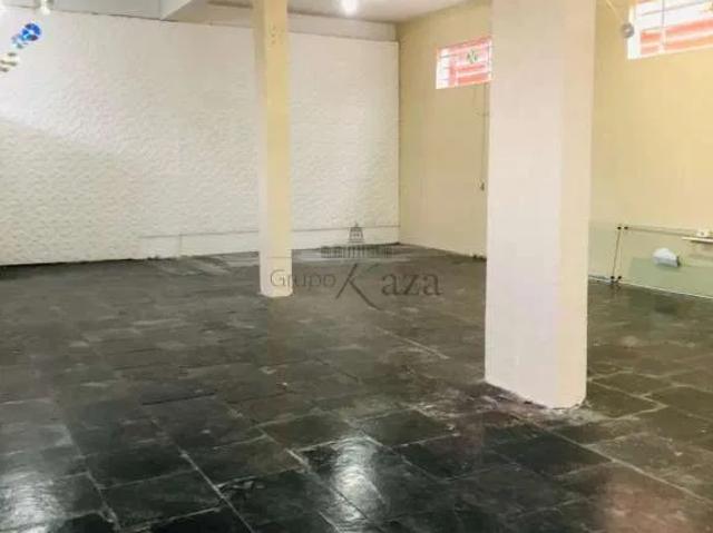 Casa / Sobrado Comercial para Locação em São José dos Campos/SP Jardim da Granja