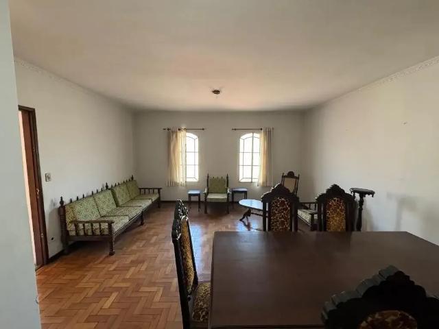 Casa / Sobrado Comercial para Locação em São José dos Campos/SP Jardim das Indústrias 3 Quartos