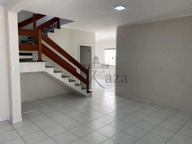 Casa / Sobrado Comercial para Locação em São José dos Campos/SP Jardim das Indústrias 3 Quartos